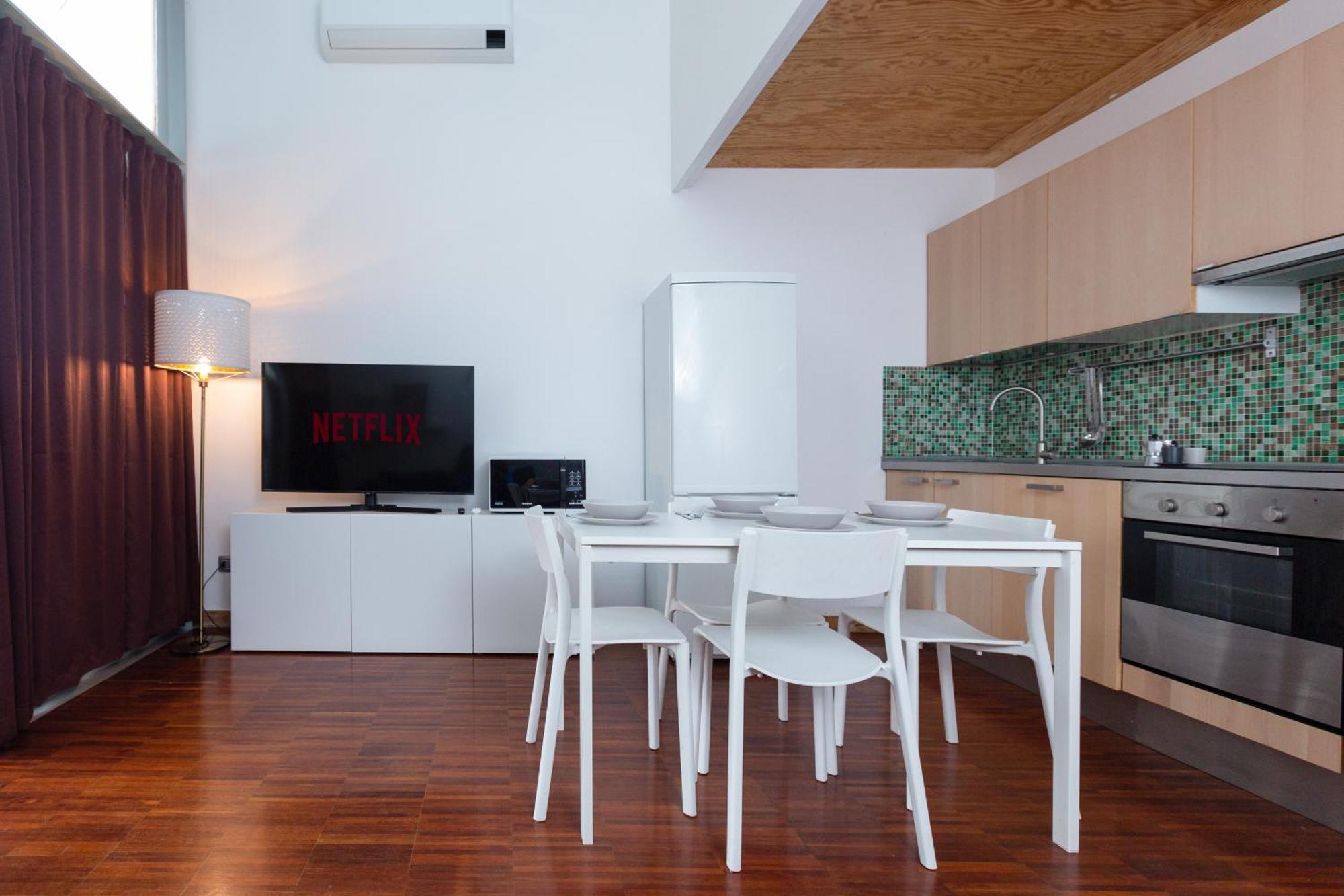 米兰White And Brown Exclusive Loft With Terrace - Free Parking - M2 Station公寓 外观 照片
