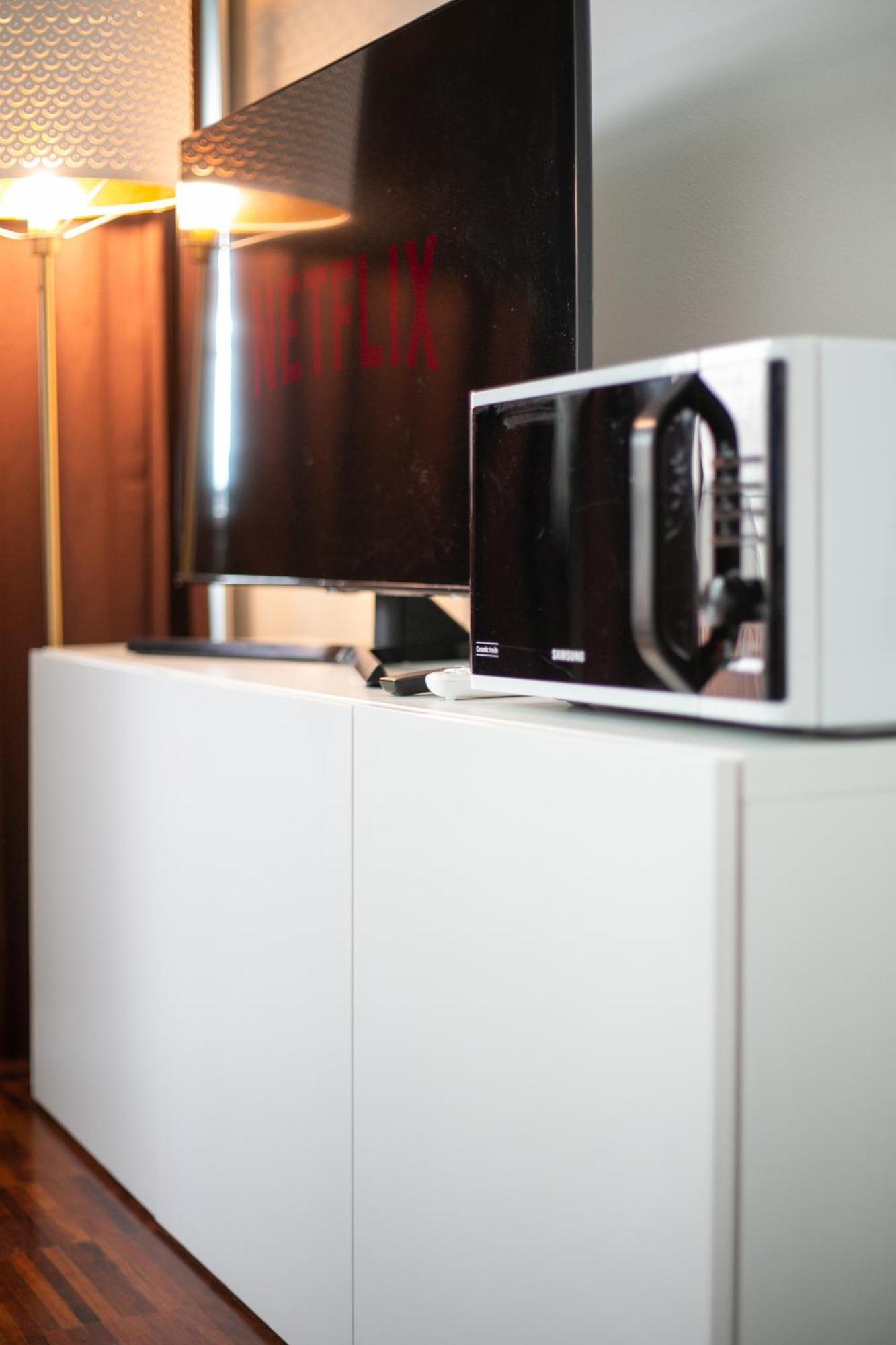 米兰White And Brown Exclusive Loft With Terrace - Free Parking - M2 Station公寓 外观 照片